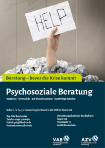 Eine Person hält ein Papier mit der Aufschrift HILFE über einen Mülleimer mit zerknüllten Papieren. Das Plakat wirbt für eine kostenlose psychosoziale Beratung mit Kontaktdaten und Terminen für die Beratung.